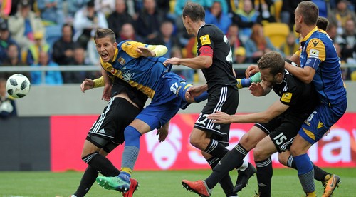 Pačinda hrdinom na Žitnom ostrove. V nadstavení pochoval obhajcu Spartak Trnava