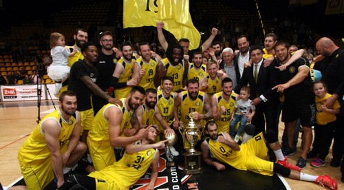 Inter získal štvrtý titul. Komárnu nedal na Pasienkoch šancu