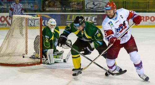 Mikuláš nevzdáva boj o play off