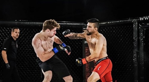 Bitka fanúšikov na MMA, padol dokonca výstrel