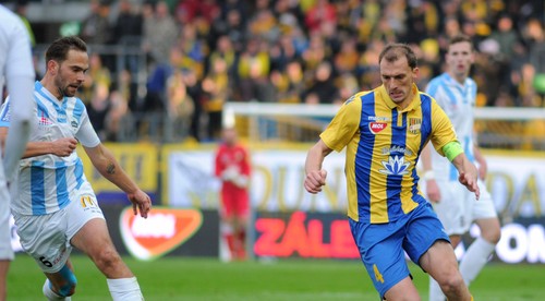 Pekná divácka kulisa na Žitnom ostrove nevidela gól DAC-u ani Nitry