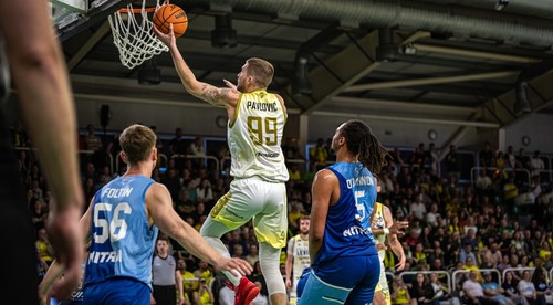 Po prvých semifinálových zápasoch SBL vo vedení Levice a Inter