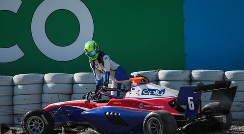 Kuriozita: Vo Formule 3 sa zrazil Schumacher s Fittipaldim