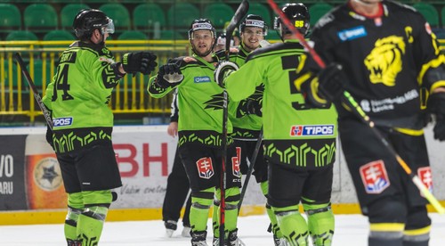 Obe semifinále rozhodovali predĺženia. Pohár pozná finalistov