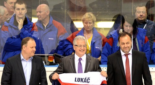 Vincent Lukáč zakázal vyvesiť svoj dres na zimáku v Košiciach