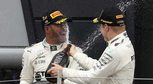 Hamilton stiahol po Veľkej cene Belgicka náskok na Vettela