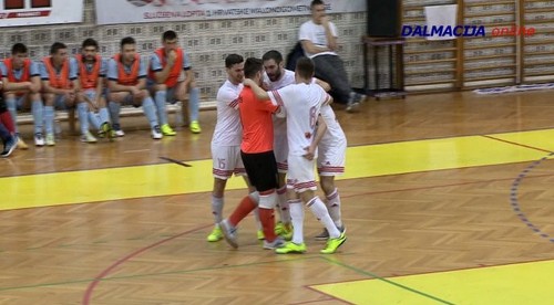 Gól roka vo futsale?! Falcao a Ricardinho majú konkurenta! Volá sa Jakov Grcič...