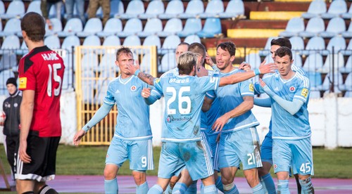 Derby odvekých rivalov Slovan - Trnava rozhodol Hološko