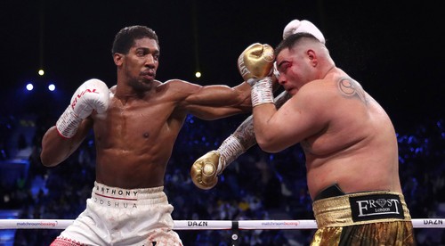 Anthony Joshua porazil Andyho Ruiza a vzal si späť všetky opasky!