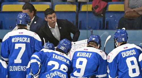 Budujú kolektív aj hokejové veci. Osemnástka je v polovici sezóny SHL