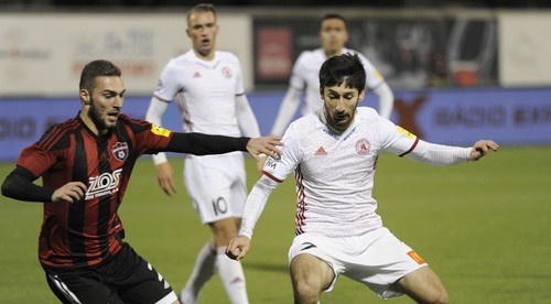 Trnava vyhrala aj na Sihoti. Pomohlo jej vylúčenie Trenčína