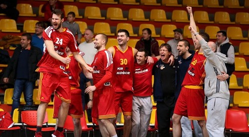 Býci z Košíc s cenným víťazstvom na palubovke Handlovej