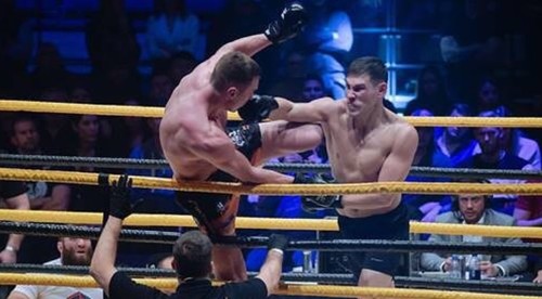 Predstavujeme brutálnu tímovú ruskú odnož kickboxu