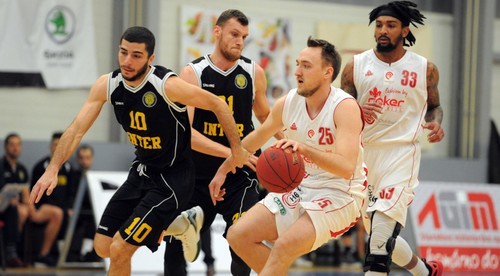 Inter vyhral v Komárne, Tyusovo triple-double nestačilo Handlovej