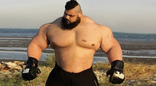 Iránsky Hulk definitívne zhasol. Celý jeho "hype" bol z Photoshopu