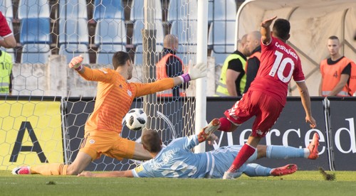 Slovan Bratislava prehrával so Senicou už 0:2. Napokon získal bod