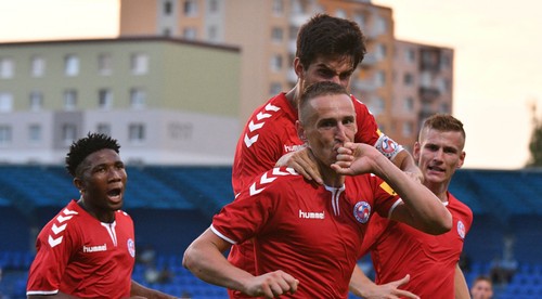 Líder z Bratislavy v závere prišiel o víťazstvo v Senici. Hrdinom Vaščák