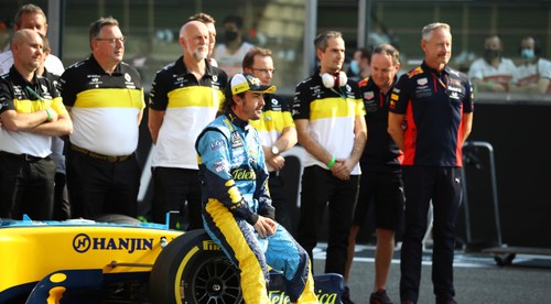 Alonso mal nehodu. Je pri vedomí a v poriadku, hlási jeho tím