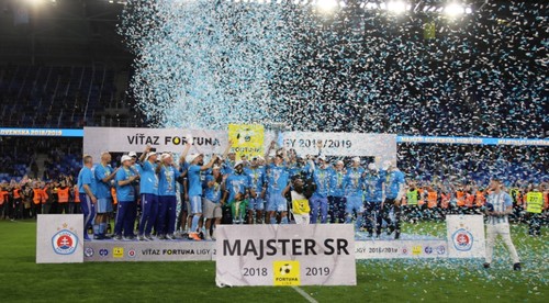 Slovan chce opäť titul, DAC tento cieľ prezentuje opatrnejšie