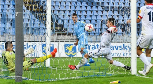 Slovan Bratislava nezaváhal ani doma. Tri body zariadil Savičevič