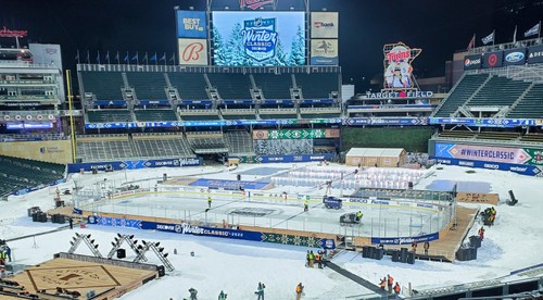 Bejzbalisti bokom! Štadión v Minneapolise obsadil Winter Classic