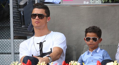 Svet v šoku! Slávny Cristiano Ronaldo otcom dvojičiek