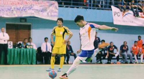 Drzý kúsok vietnamského študenta! Futsalová haluz hodná megahviezd!