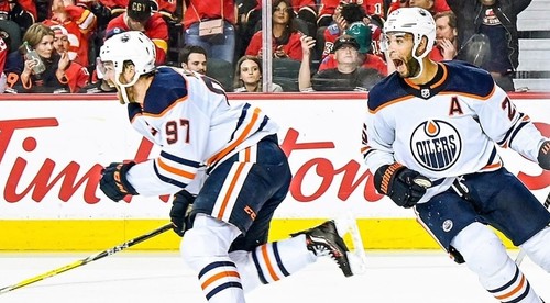 McDavid vs. MacKinnon alebo grandiózne playoff finále Západnej konferencie