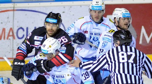 HK Nitra žiada medzinárodných rozhodcov vo zvyšných zápasoch finále