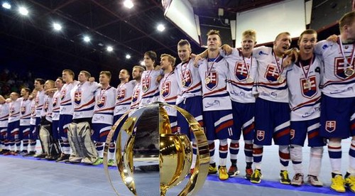 Hokejbalisti odštartovali púť k hetriku víťazstvom nad Indiou
