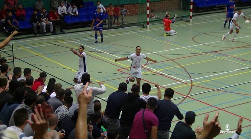 Maškrta na úrovni tamojšej čokolády! Futsalová bleskovka! Súper len čumel!