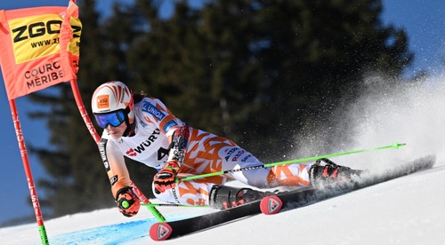 Shiffrinová víťazkou obrovského slalomu, Vlhová siedma. Úspešné aj ďalšie dve Slovenky