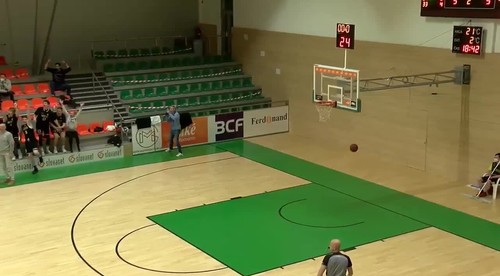 Buzzer beater v Handlovej na body Interu nestačil