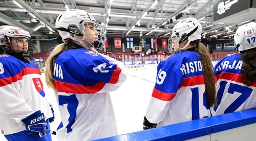 Naše dievčatá vysoko podľahli USA. V baráži proti Japonsku