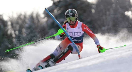 Pred prvou lyžovačkou roka je priebežnou líderkou Rastová