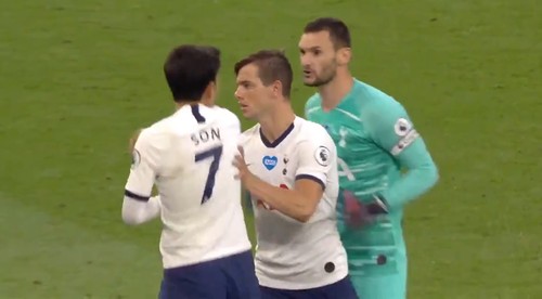 Mané vs Sane: Spoluhráčovi skočil do vlasov aj Zlatan, Lloris či Shearer