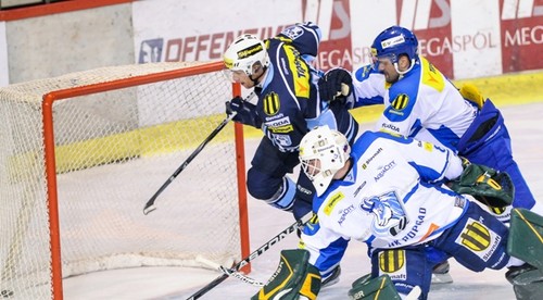 Popradskí hokejisti utŕžili pod Zoborom vysokú prehru