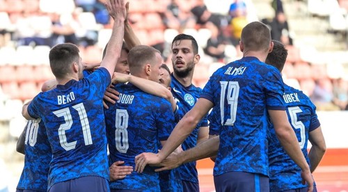 C-čková Liga národov proti behavým a bojovným súperom