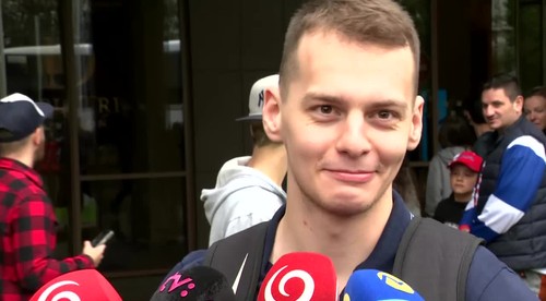 Cesta autobusom nie je u hokejistov populárna. Takto ju strávia naši reprezentanti