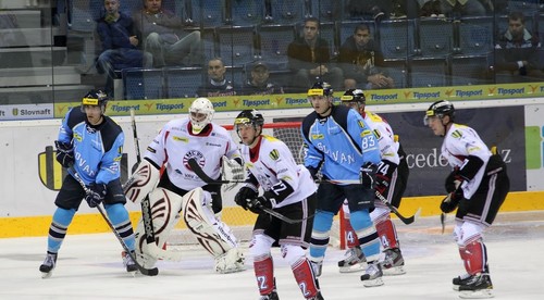 Juniori s istotou play off