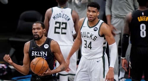 Hviezdny Durant mal priveľkú nohu. Nets vyradil tesný prešľap
