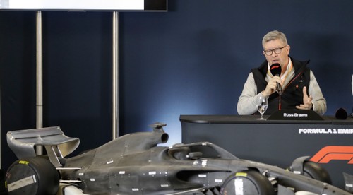 Ak začneme v júli, stihneme 19 pretekov, tvrdí Ross Brawn