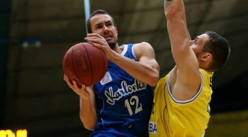 Karlovka si vezie body z Handlovej