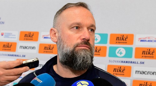 Slovenské hádzanárky sa pripravujú v Šamoríne už pod vedením nového trénera