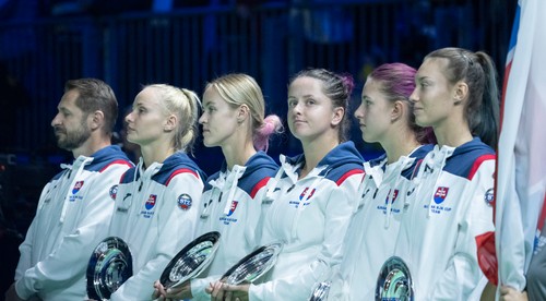 Finále Pohára Billie-Jean Kingovej Slovensko - Taliansko 0:2. Ďakujeme, dievčatá, za skvelé 2. miesto!