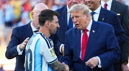 FIFA začala vyšetrovanie po finále MS, Argentíncom hrozia tresty