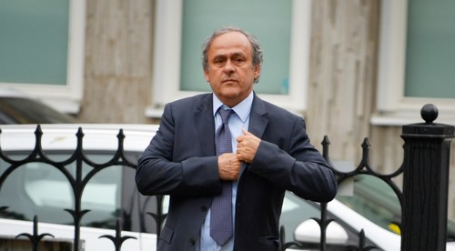 FIFA je ako mafia a odstráni kohokoľvek, kritizuje Platini