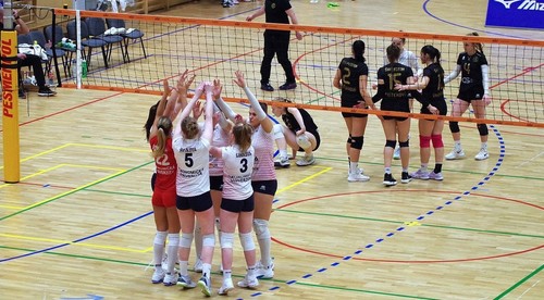 Finále žien po štyroch rokoch mestským derby