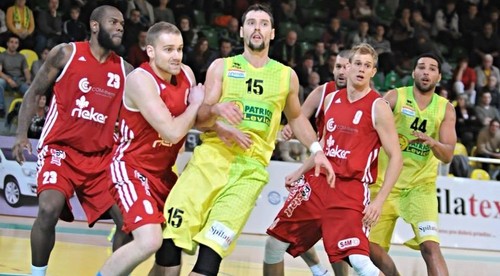 Levickí Patrioti o postup do semifinále s nepríjemným Komárnom