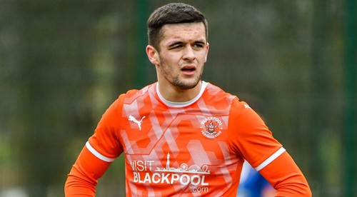 Jediný otvorený gej v britskom futbale dostáva veľkú podporu